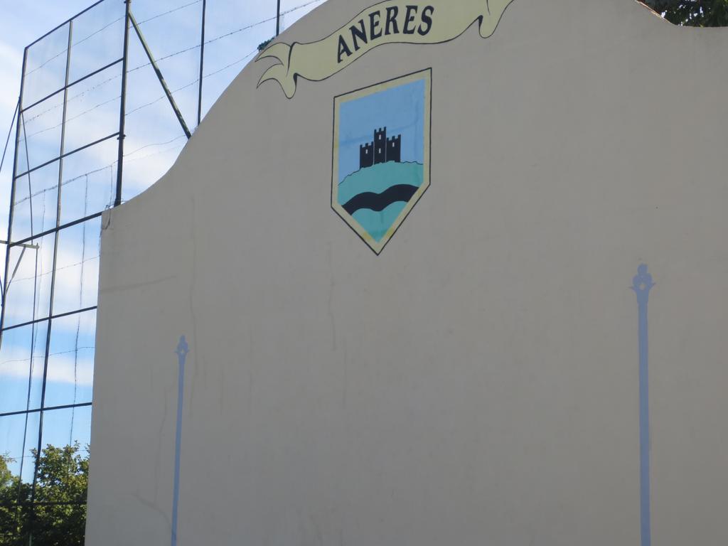 Gite Les Arrebourits 4 Etoiles Aneres Exterior foto