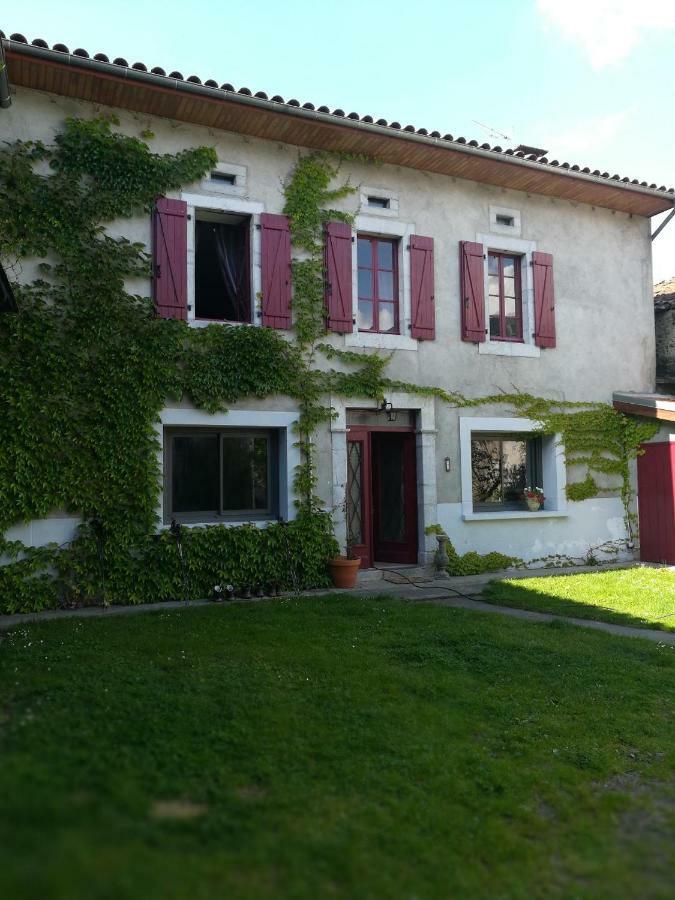 Gite Les Arrebourits 4 Etoiles Aneres Exterior foto